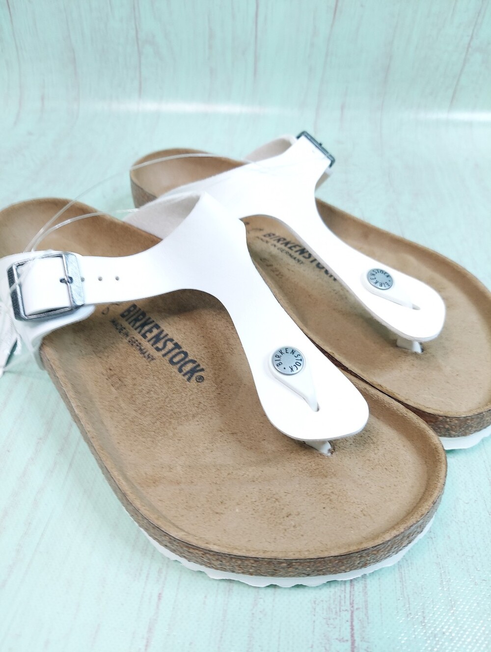 Birkenstock White Gizeh Sandals Sz 42 L11/M9 - Picture 10 of 14
